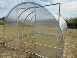 Polikarbonatinis-siltnamis-Agro-Titan-Vent-40×20-mm-profilis3